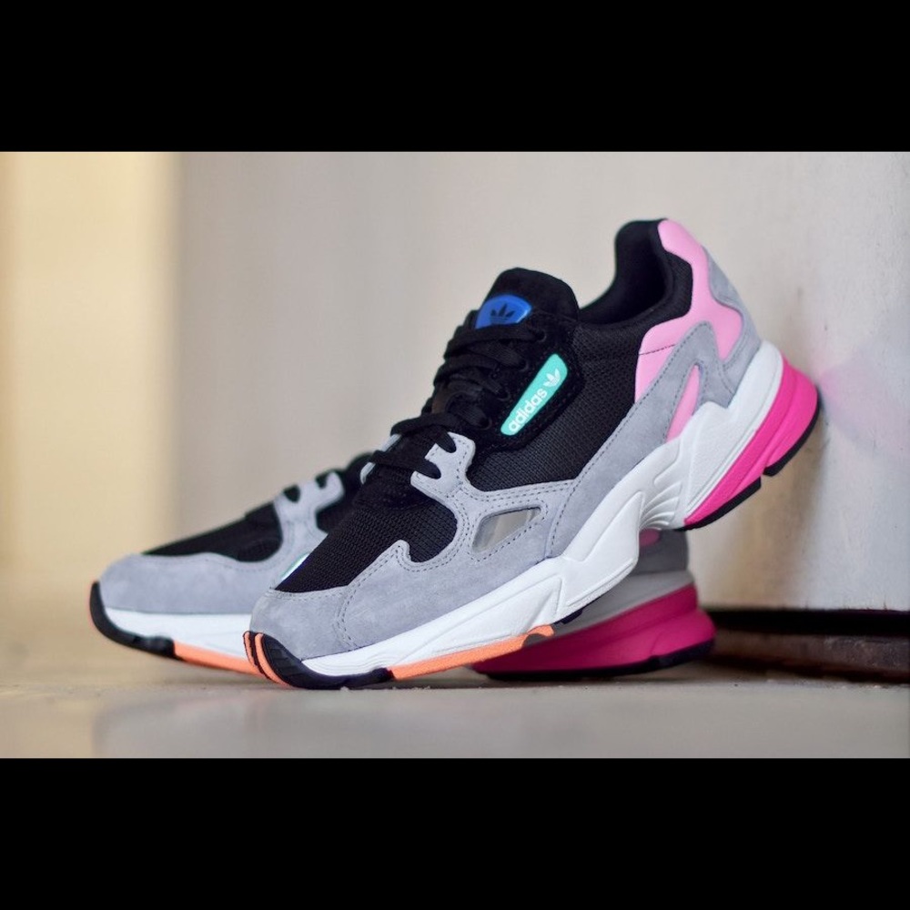 ADIDAS FALCON SNEAKERS SZ 9